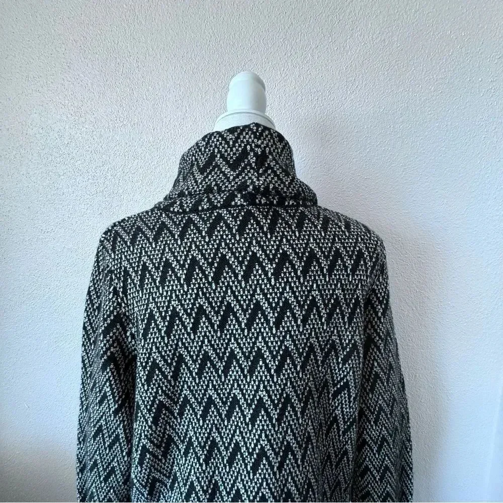 Ellen Tracy Turtleneck Sweater Black White Chevron SZ XL